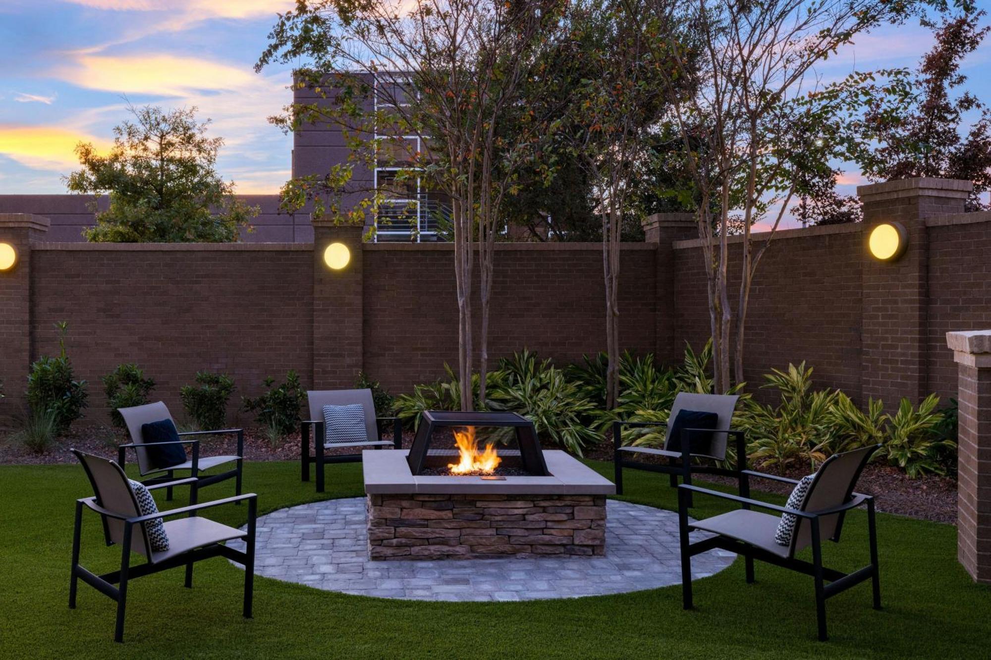 Courtyard By Marriott Starkville Msu At The Mill Conference Center Extérieur photo